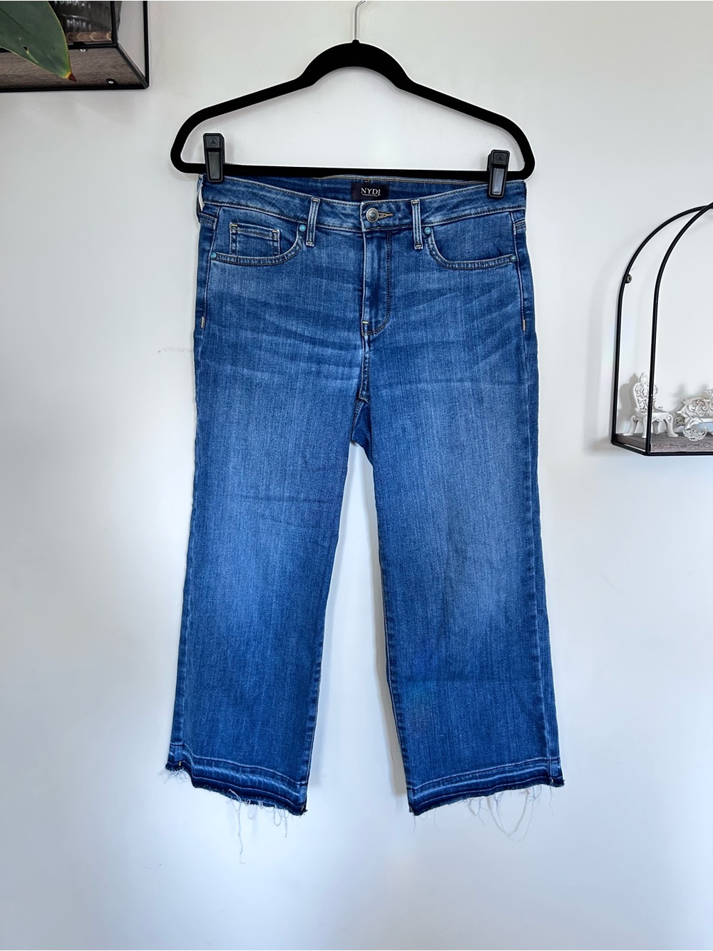 NYDJ Lift X Tuck Technology Wide Leg Cropped Raw Hem Denim Blue Jeans Size 6